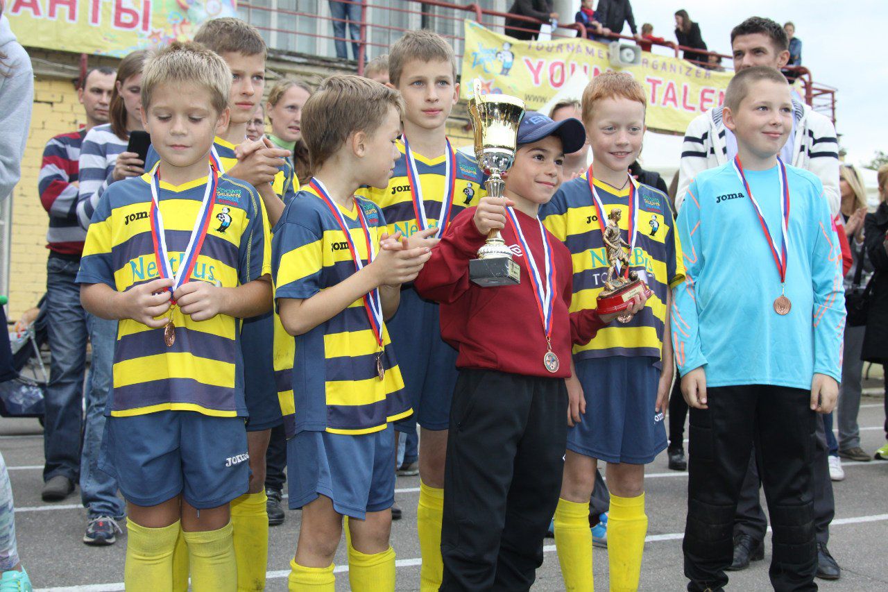 Детская футбольная школа Young Talents (фото )