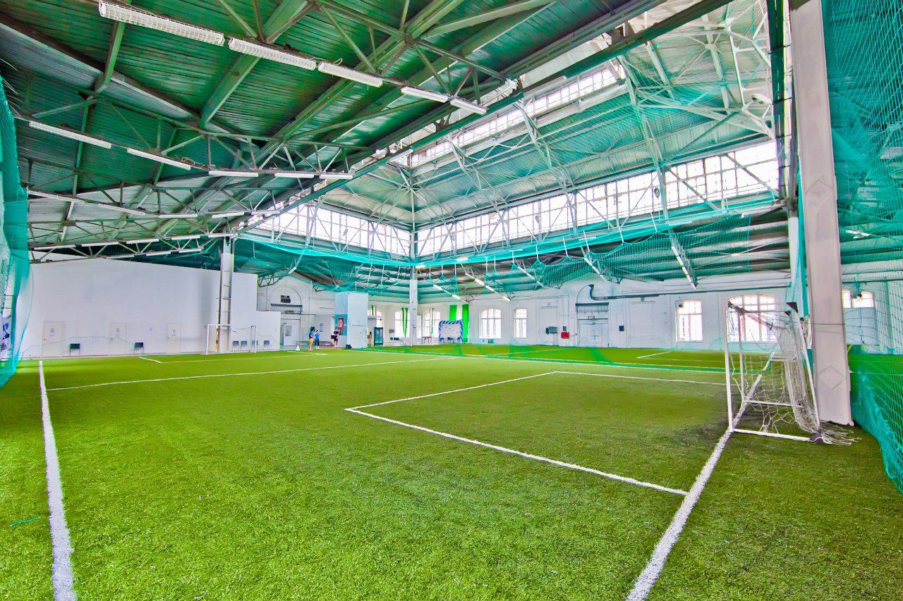 Футбольный центр Estadio на Чкаловском (фото )