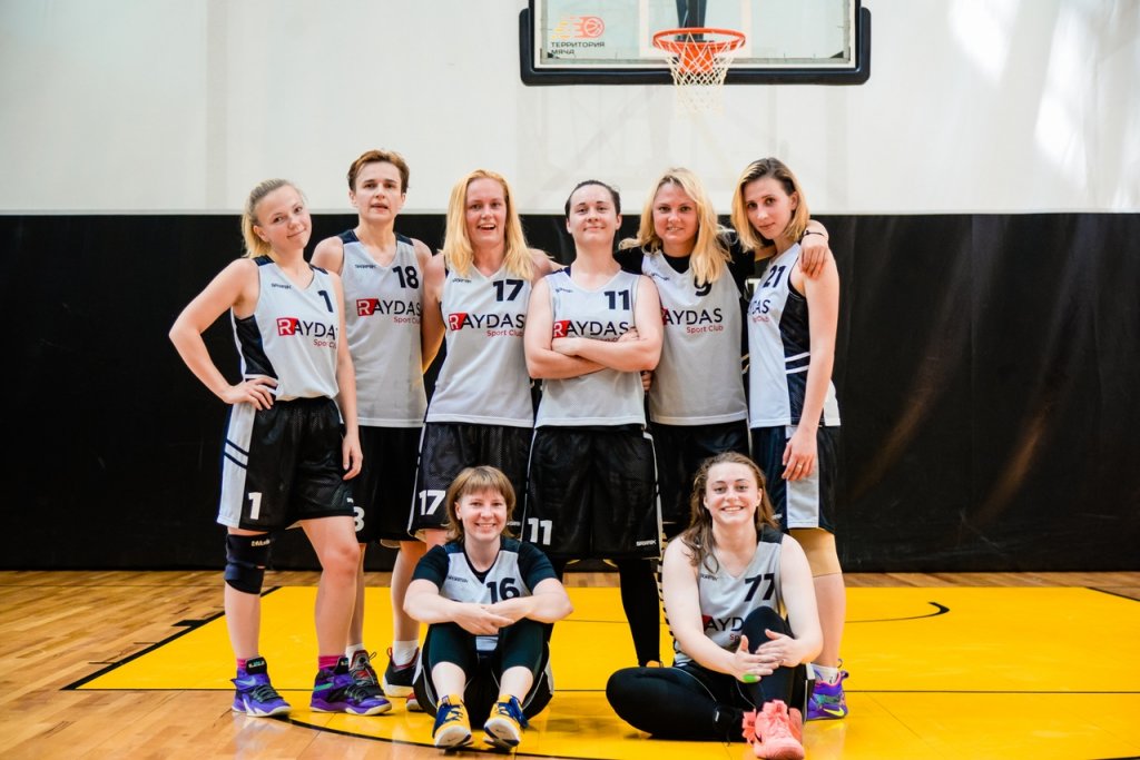 Женская любительская баскетбольная команда RAYDAS (фото )
