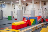 спортивная школа прыжков на батуте для детей - Гимнастический батутный клуб OGO