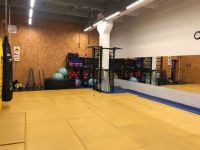 спортивная школа прыжков на батуте для взрослых - Академия спорта на Кирова