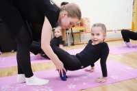 спортивная школа художественной гимнастики для детей - Школа художественной гимнастики «GymBalance» (на Блюхера)